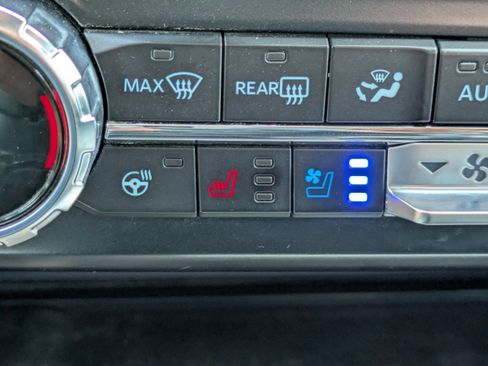 Certified 2023 Ford F250 Lariat w/ Sport Appearance Package AWD/4WD image 30