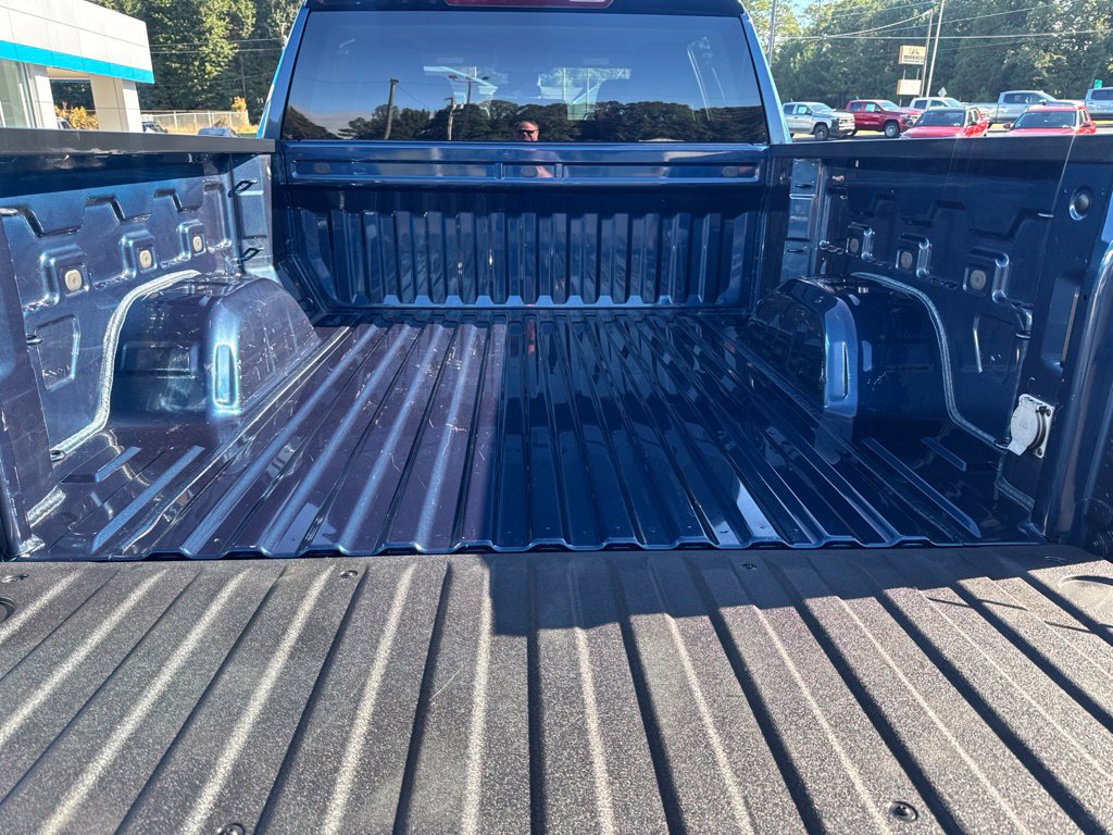 Used 2023 Chevrolet Silverado 1500 Custom RWD image 9