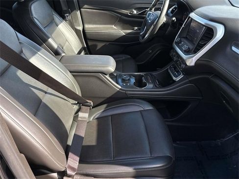 Used 2022 GMC Acadia SLT w/ Technology Package image 7
