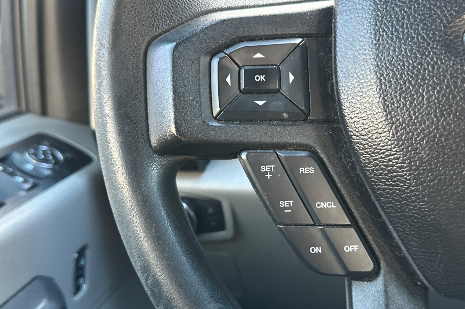 Used 2016 Ford F150 XL w/ Equipment Group 101A Mid RWD image 31