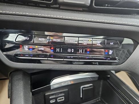 Certified 2021 Buick Envision Avenir image 33