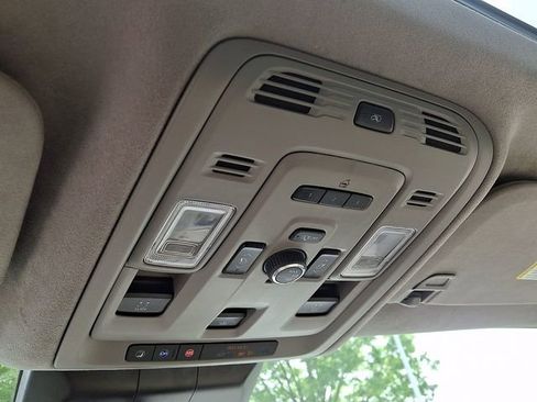 Used 2022 Cadillac Escalade Premium Luxury Platinum image 31