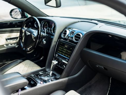 Used 2017 Bentley Flying Spur S V8 AWD/4WD image 45