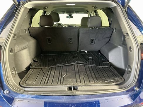 Used 2023 Chevrolet Equinox LT FWD image 28