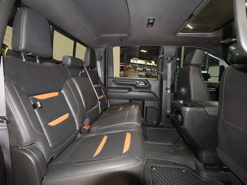 Used 2024 GMC Sierra 2500 AT4 w/ AT4 Premium Plus Package AWD/4WD image 27