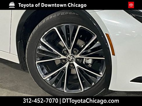 Used 2026 Toyota Prius XLE FWD image 2