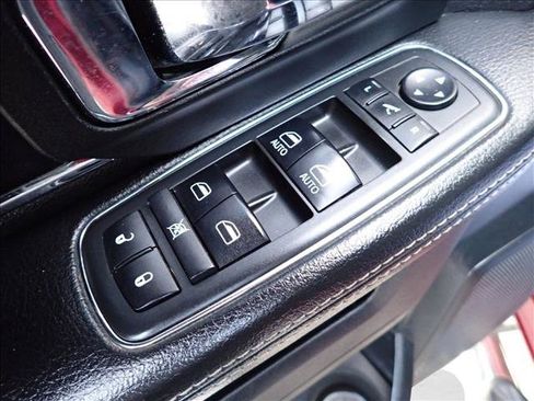 Used 2018 RAM 1500 Laramie image 14