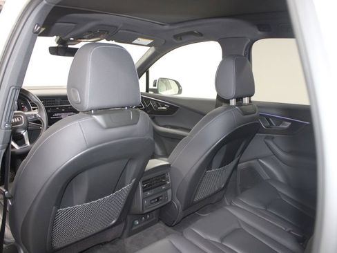 Used 2025 Audi Q7 3.0T Premium Plus AWD/4WD image 24