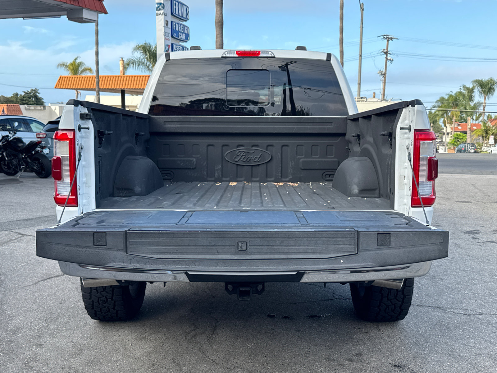 Used 2021 Ford F150 Lariat w/ Max Trailer Tow Package AWD/4WD image 9