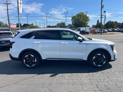 Certified 2025 Kia Sorento EX w/ EX Panoramic Sunroof Package AWD/4WD image 6