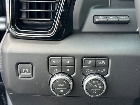 New 2026 GMC Sierra 3500 AT4 w/ AT4 Premium Plus Package AWD/4WD image 21