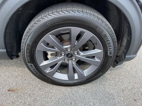 Used 2024 Ford Explorer XLT w/ Equipment Group 202A AWD/4WD image 44