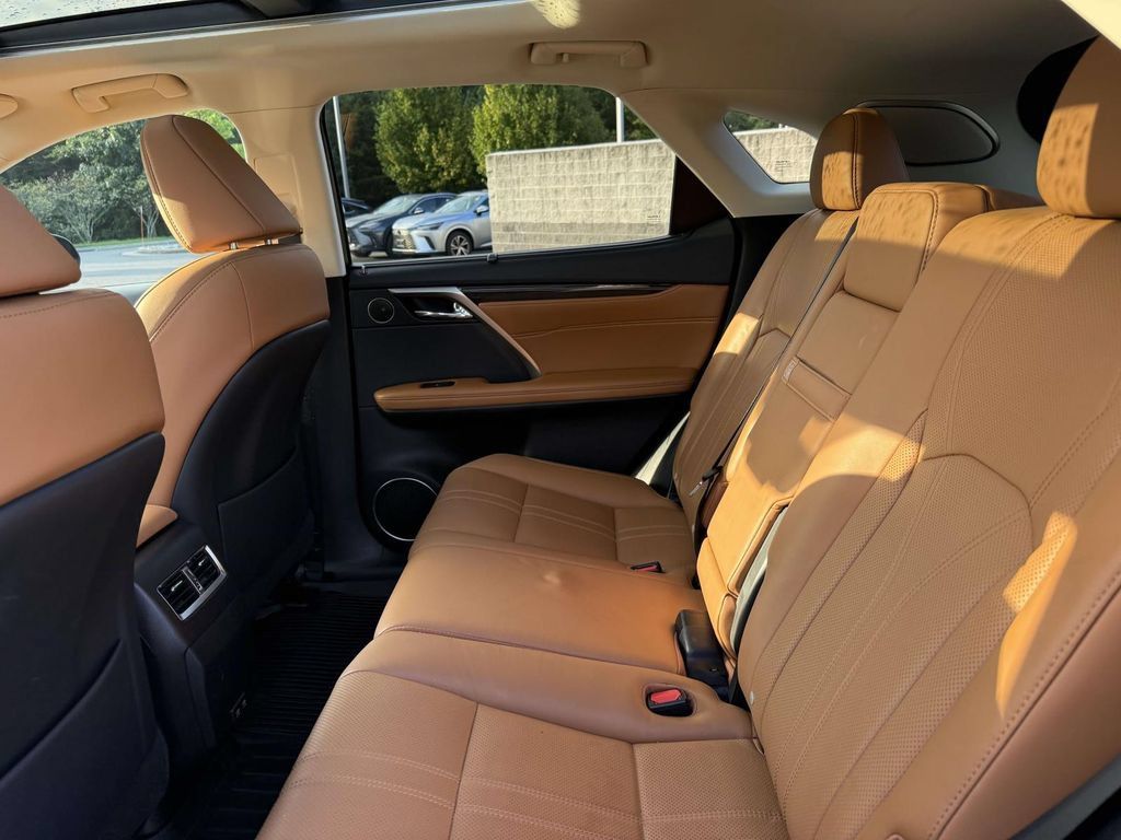 Used 2021 Lexus RX 450h AWD w/ Luxury Package image 17