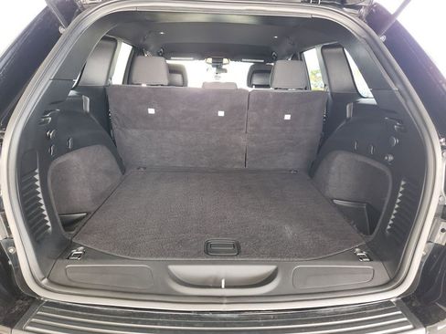 Used 2020 Jeep Grand Cherokee Laredo image 13
