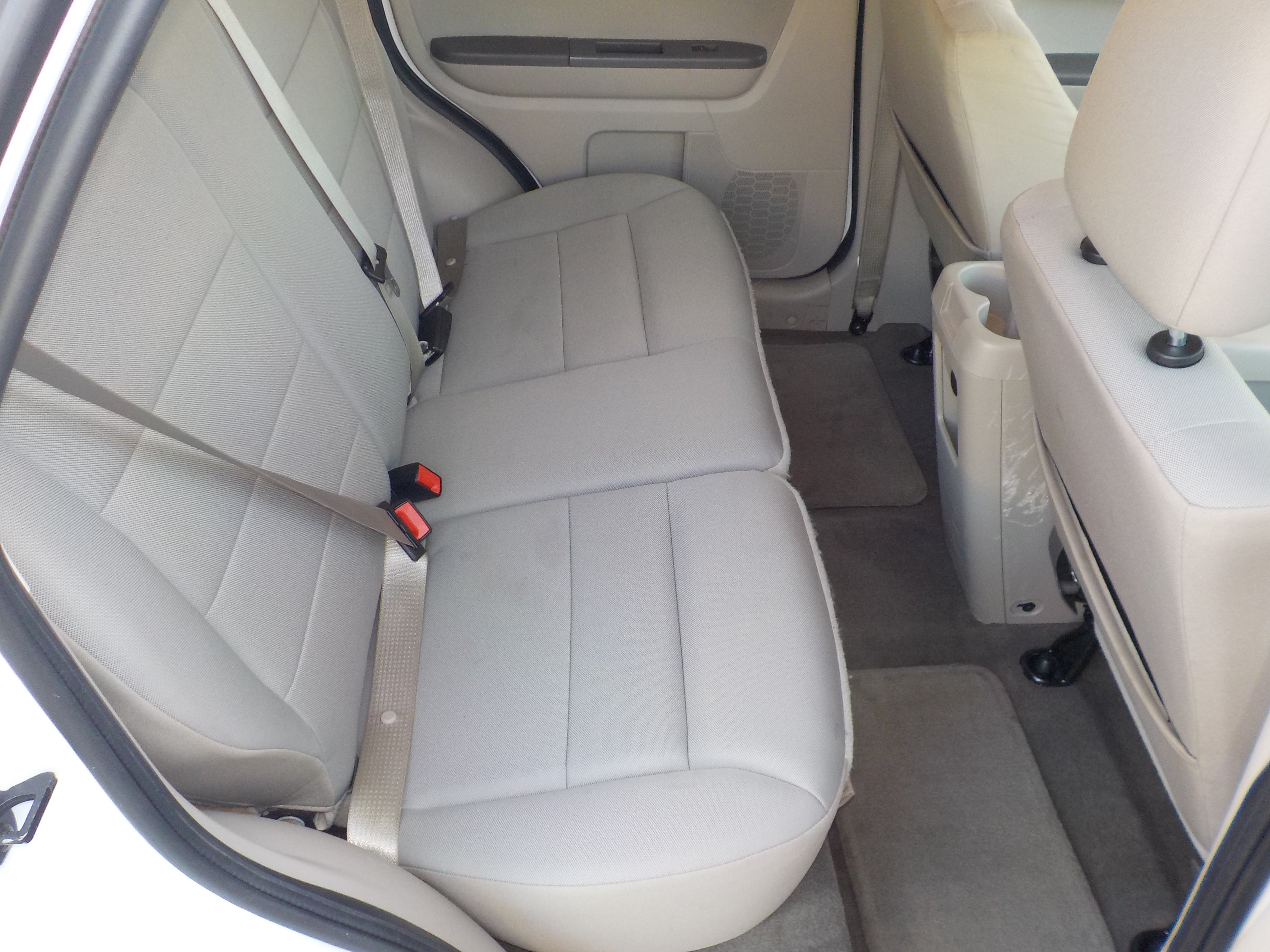 Used 2012 Ford Escape FWD Hybrid image 25