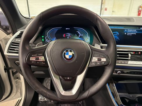 Used 2023 BMW X5 xDrive45e AWD/4WD image 11