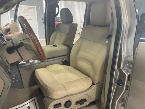 Used 2005 Ford F150 Lariat AWD/4WD image 10