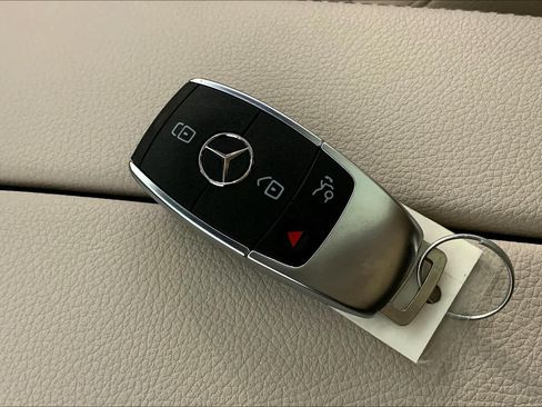 Used 2023 Mercedes-Benz CLA 250 4MATIC image 15