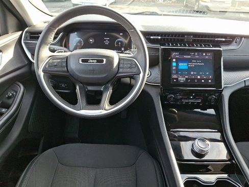 Used 2023 Jeep Grand Cherokee L Laredo w/ Luxury Tech Group I image 12