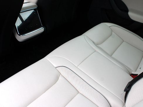 Used 2021 Tesla Model S Plaid image 14