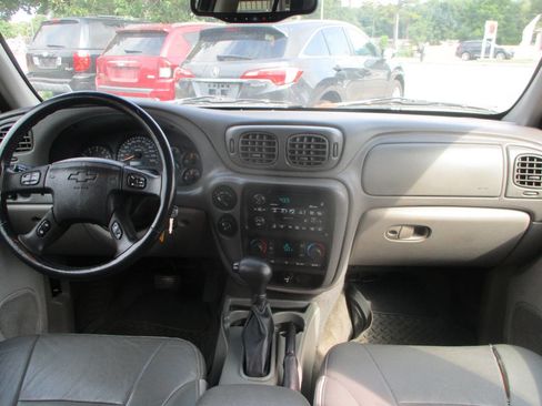 Used 2002 Chevrolet TrailBlazer LT w/ Preferred Equipment Group image 10