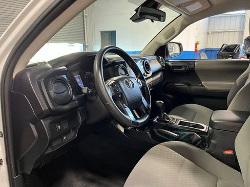 Used 2020 Toyota Tacoma SR RWD image 16