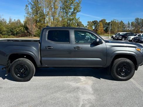 Used 2021 Toyota Tacoma SR image 2