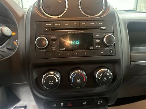 Used 2015 Jeep Patriot Latitude image 22