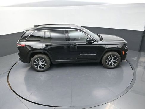 New 2025 Jeep Grand Cherokee Limited w/ Luxury Tech Group II AWD/4WD image 19