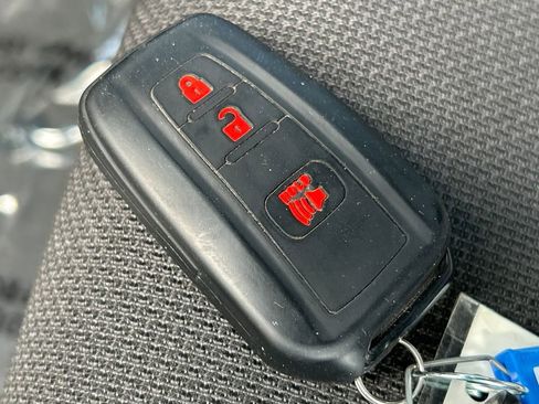 Used 2025 Toyota 4Runner TRD Off-Road AWD/4WD image 30