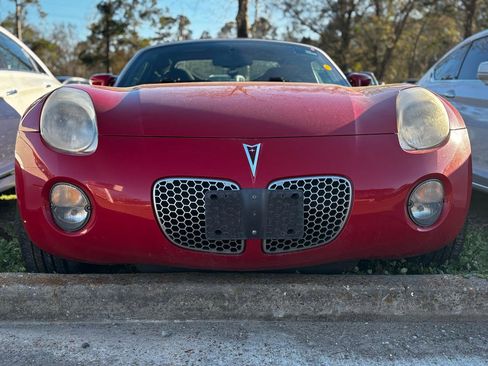 Used 2008 Pontiac Solstice Convertible w/ Preferred Package image 2