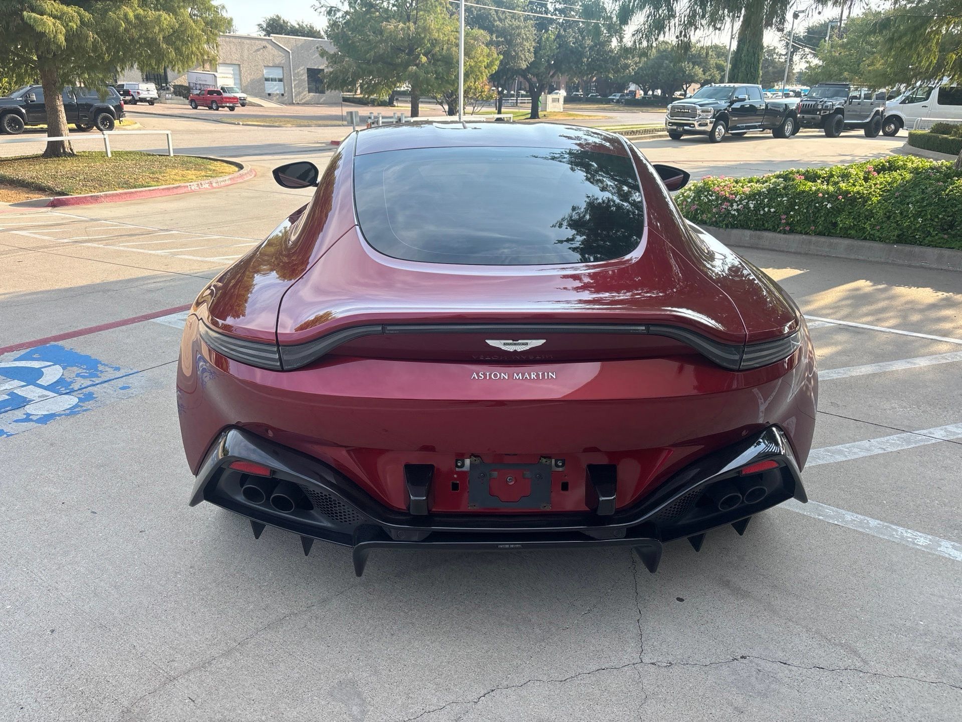 Used 2020 Aston Martin V8 Vantage Coupe RWD image 8