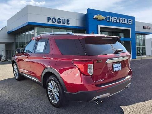 Used 2023 Ford Explorer Limited image 3