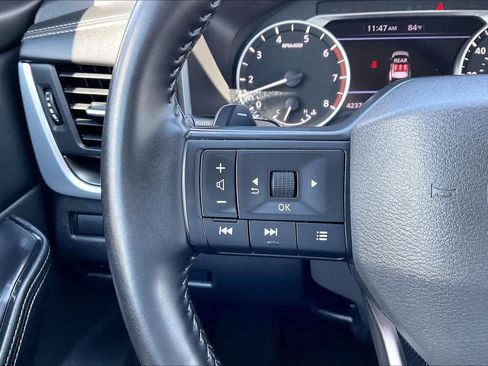 Used 2025 Nissan Rogue SV FWD image 22