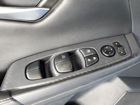 Used 2024 Nissan Sentra SV FWD image 15