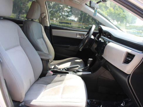 Used 2014 Toyota Corolla LE FWD image 25