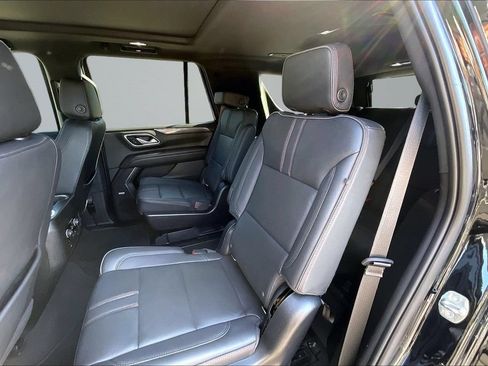 Used 2022 Chevrolet Tahoe RST w/ Luxury Package RWD image 22