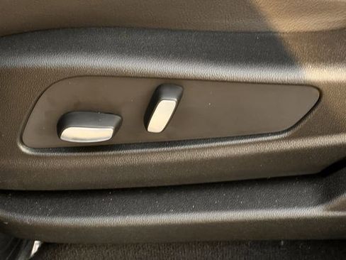 New 2026 Cadillac XT5 Luxury image 21