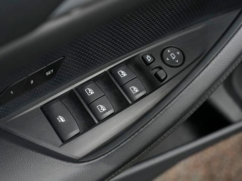 Used 2021 BMW 430i Convertible w/ Premium Package image 27