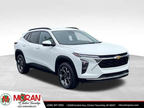 Certified 2024 Chevrolet Trax LT w/ Driver Confidence Package FWD image 8