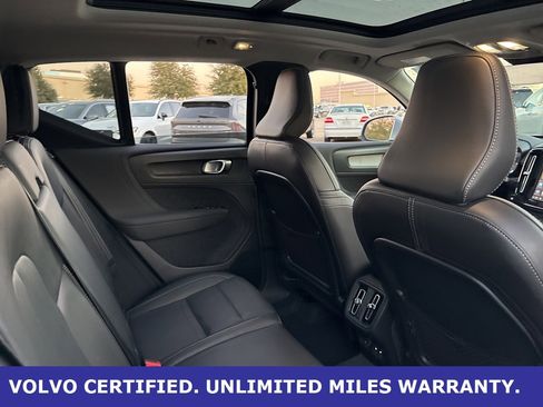 Certified 2025 Volvo XC40 B5 Core image 11