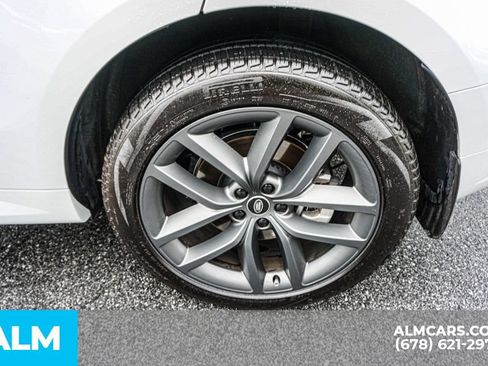 Used 2025 Land Rover Range Rover Sport Dynamic SE AWD/4WD image 16