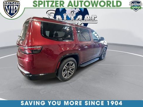 Used 2022 Jeep Wagoneer Series III w/ Flexible Seating Group image 9