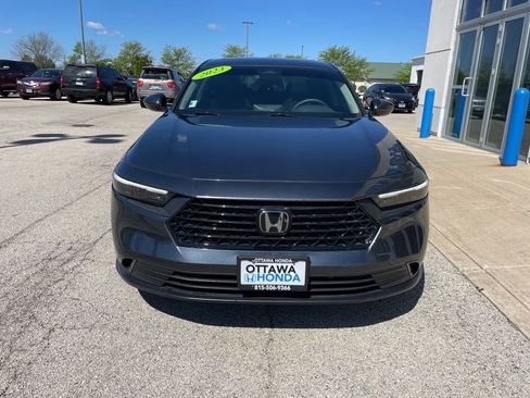 Used 2023 Honda Accord EX image 3