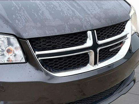 Used 2020 Dodge Grand Caravan SXT FWD image 34