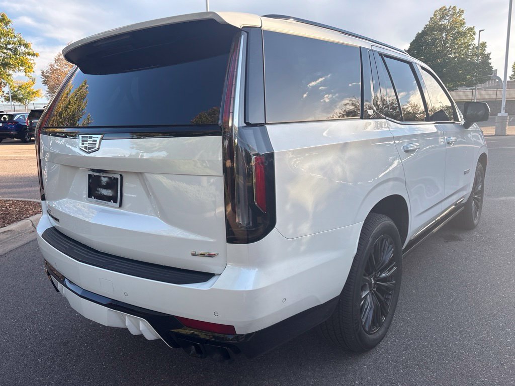 Used 2024 Cadillac Escalade V w/ LPO, ONYX Package AWD/4WD image 5