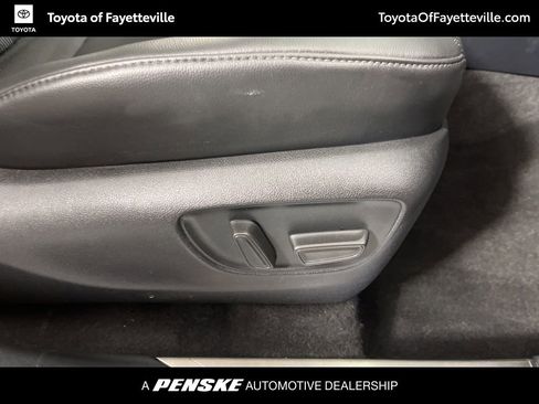 Used 2023 Toyota Highlander Platinum image 8