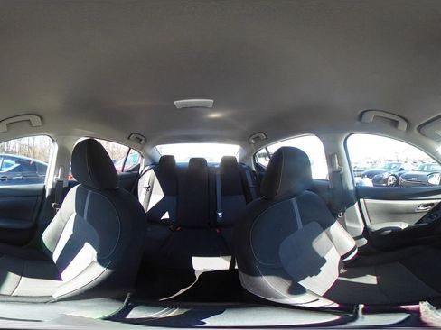 Used 2025 Nissan Sentra SV image 36