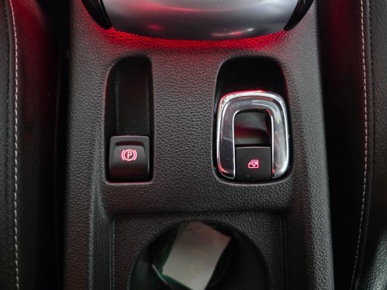 Used 2019 Buick Cascada Premium FWD image 38