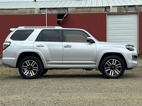 Used 2019 Toyota 4Runner Limited image 3